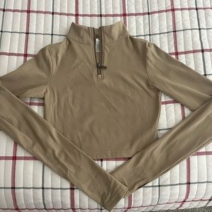 LIKE NEW BALANCE/VITALITY Refine Quarter Zip, Cropped